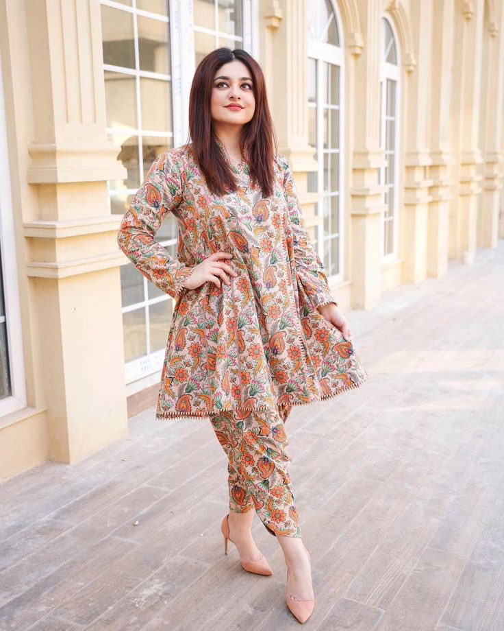 Monsoon Fashion: Latest Ethnic Wear Trends for Women In 2025 6 Monsoon Fashion: Latest Ethnic Wear Trends for Women In 2025 ec368bd545a074b2fc7835675e6f6185 https://ethniclovers.com/wp-content/uploads/2025/06/b697abb2bf6989c9a7fafdb35728f870.avif Ethniclover