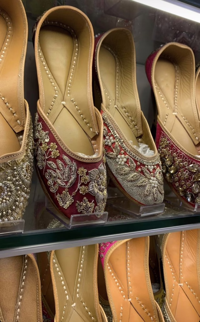 Monsoon Fashion: Latest Ethnic Wear Trends for Women In 2025 8 Monsoon Fashion: Latest Ethnic Wear Trends for Women In 2025 ecab179e9c22374586f4a7389f9b1534 https://ethniclovers.com/wp-content/uploads/2025/06/b697abb2bf6989c9a7fafdb35728f870.avif Ethniclover