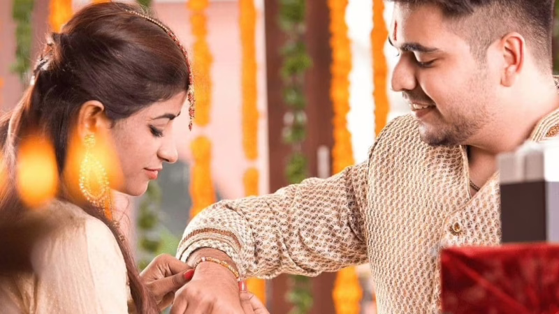 Raksha Bandhan 2025: Dress to Impress with 6 Trending Outfit Ideas!