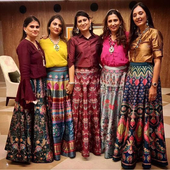 Raksha Bandhan 2025: Dress to Impress with 6 Trending Outfit Ideas! 5 Raksha Bandhan 2025: Dress to Impress with 6 Trending Outfit Ideas! f9695cd5a49bc4bc3c8f66a617dede3f https://ethniclovers.com/wp-content/uploads/2025/07/ecebc6853d7fb29e4b17ae6844a176a3-2.avif Ethniclover