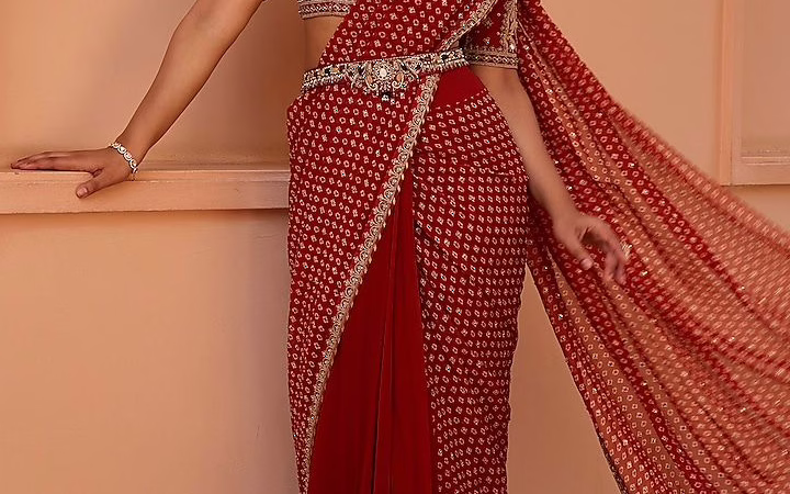 Top 5 Reasons Why You Should Own Ready-Made Sarees