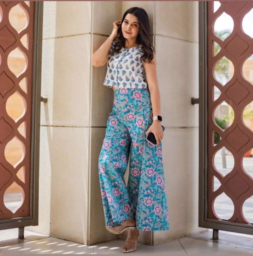 Top 5 Fusion Wear Trends for Women: Where Traditional Wear Weds Western Style 6 Top 5 Fusion Wear Trends for Women: Where Traditional Wear Weds Western Style 72cfab4bf7e0e3457aef2d96d794b2d0 https://ethniclovers.com/wp-content/uploads/2025/11/Yellow-ready-made-saree-1.avif Ethniclover