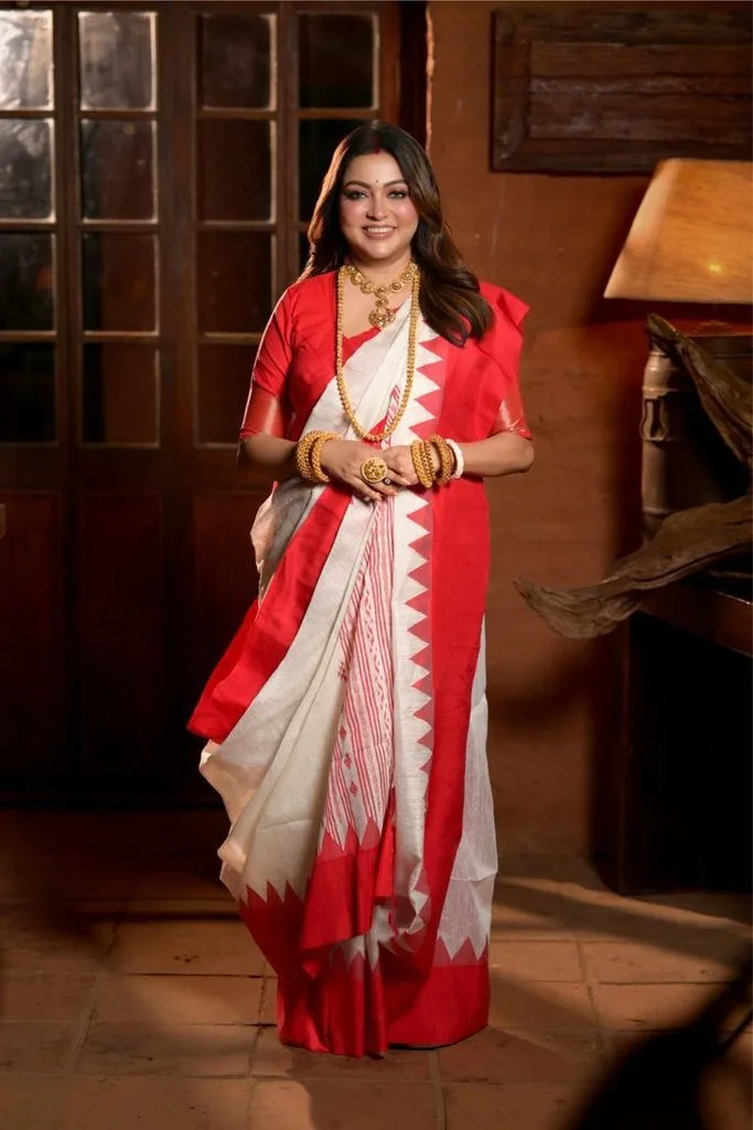 Your Ultimate Durga Puja Style Guide For 2026 3 Your Ultimate Durga Puja Style Guide For 2026 0e83d7d5bf545ac3c05e97007b206ae9 https://ethniclovers.com/wp-content/uploads/2026/09/durga_puja_saree_wordpress.webp Ethniclover